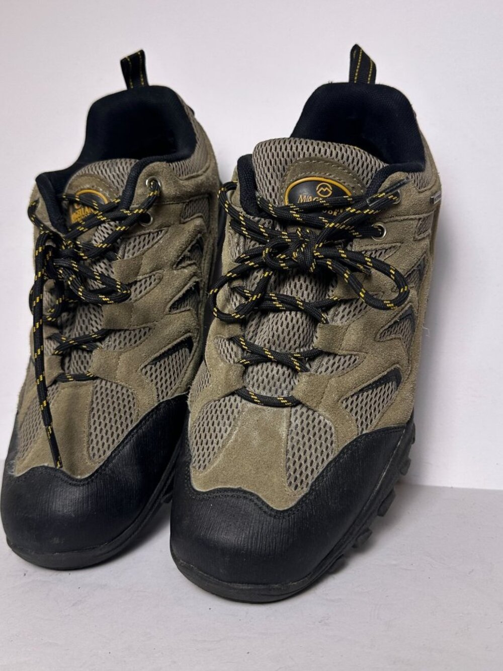 Magellan Prowler Rock Climbing Brown Shoe Men 11 Hiking Outerwear Gorpcore Comfy